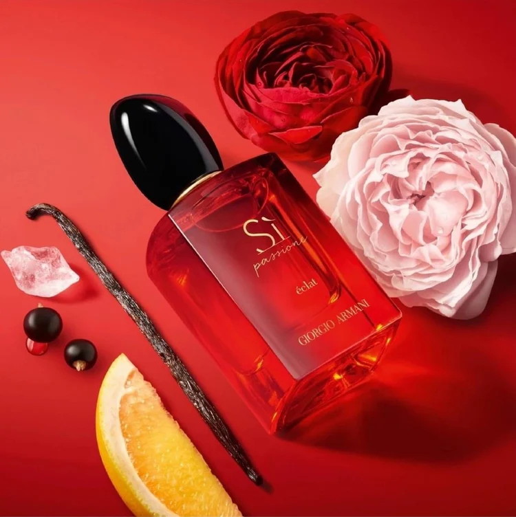 Giorgio Armani Si Passione Intense Eau De Parfum Spray 50ml for Women